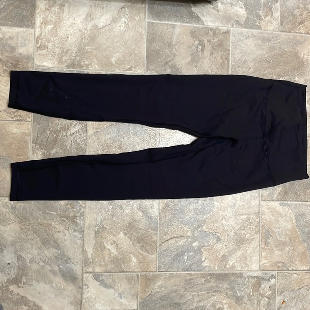 Black size 6 Lululemon Wunder Train 25” Legging